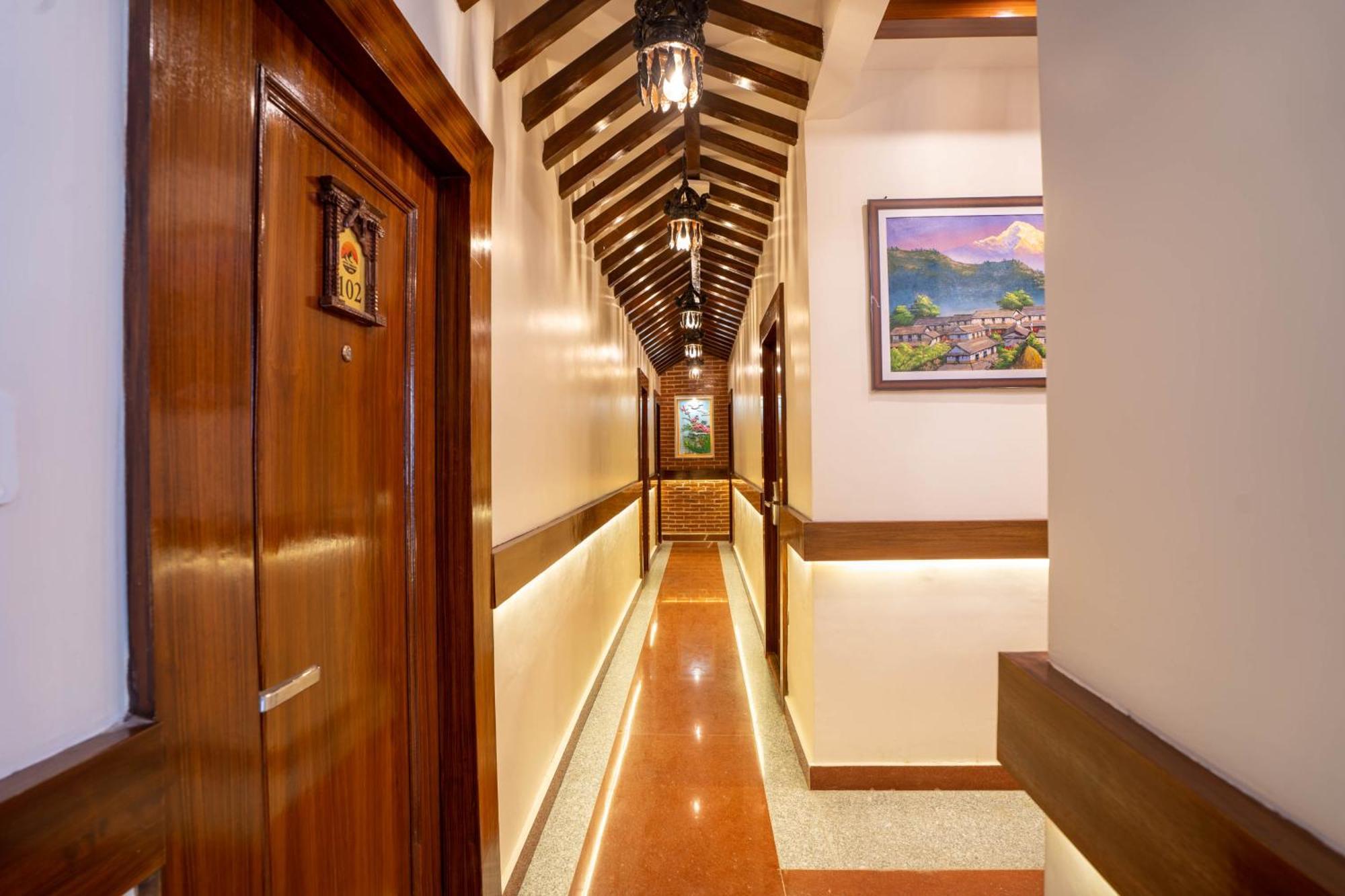 Airport Himalaya Boutique Hotel Kathmandu Exterior photo